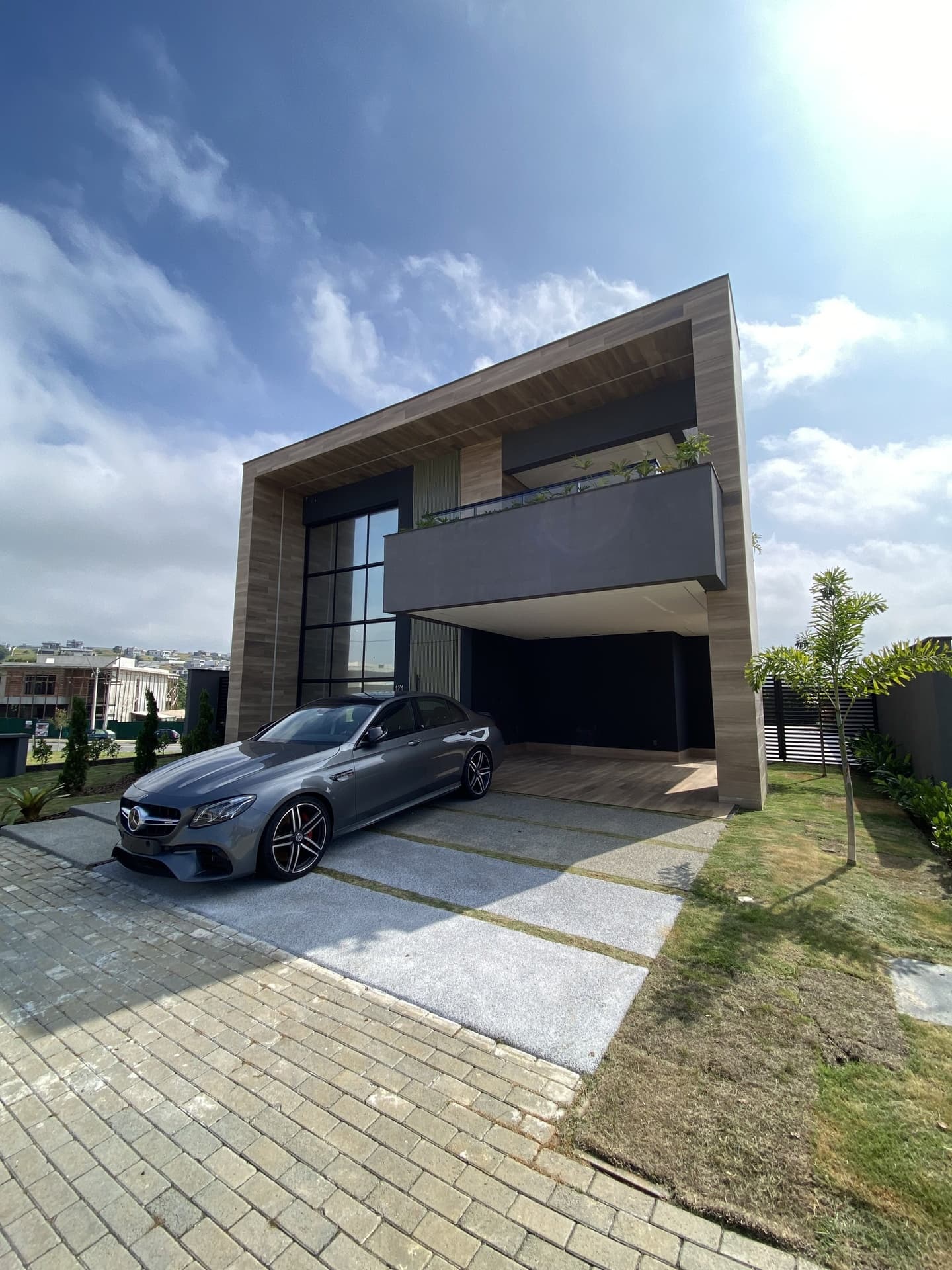 Sobrado no Jardim das Nações - Urbanova - Aceita Permuta 